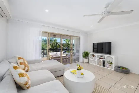 Property photo of 13/1040 Gold Coast Highway Palm Beach QLD 4221