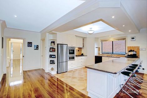 Property photo of 3 Donald Place Doncaster VIC 3108