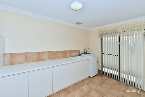 Property photo of 4 Siska Court Halls Head WA 6210