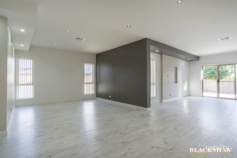 Property photo of 1 Yerradhang Street Ngunnawal ACT 2913