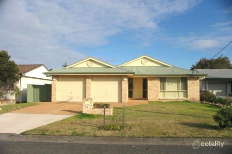 7 Elewa Ave, Bateau Bay, NSW 2261