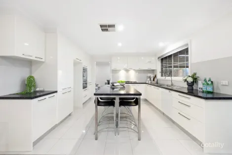 Property photo of 63 Wakley Crescent Wantirna South VIC 3152