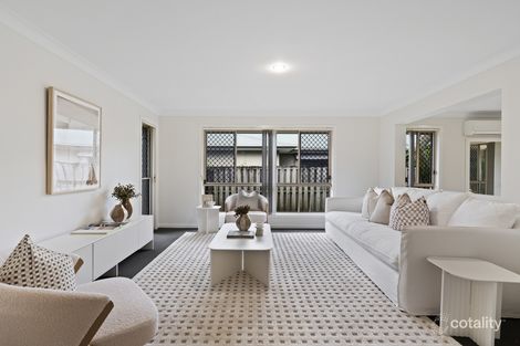 Property photo of 17 Carmarthen Circuit Pacific Pines QLD 4211