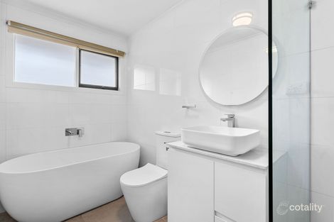 Property photo of 1/8 Roy Court Mount Eliza VIC 3930