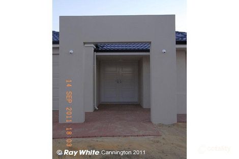 Property photo of 27 Duckbill Loop Southern River WA 6110