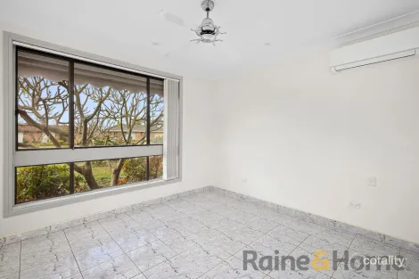 Property photo of 4 Cashman Place Edensor Park NSW 2176