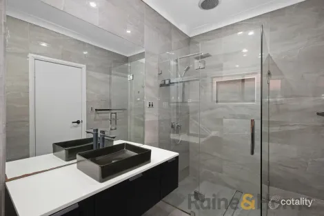 Property photo of 4 Cashman Place Edensor Park NSW 2176