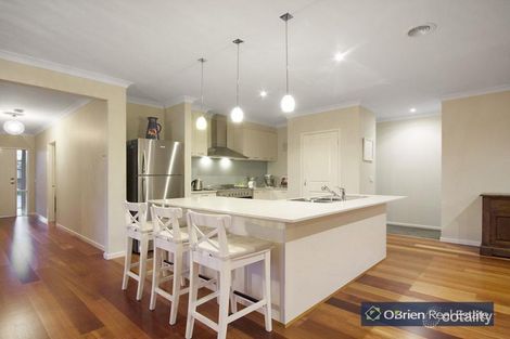 Property photo of 2 Elm Place Lyndhurst VIC 3975