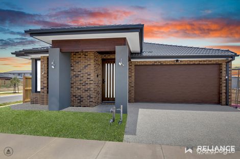 Property photo of 10 Alister Grove Tarneit VIC 3029