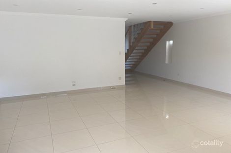 Property photo of 2/8 Dempster Street West Wollongong NSW 2500