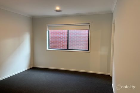 186 Waterhaven Bvd, Point Cook, VIC 3030