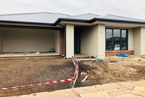 Property photo of 26 Cinder Drive Tarneit VIC 3029