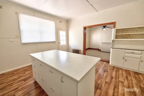 Property photo of 390 Howick Street Bathurst NSW 2795