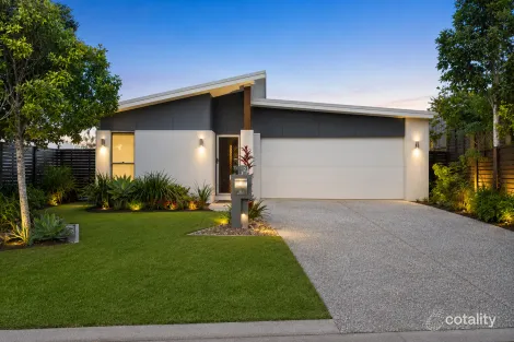 Property photo of 21 Hoop Pine Circuit Coomera QLD 4209