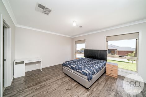 Property photo of 63 Barmedman Avenue Gobbagombalin NSW 2650