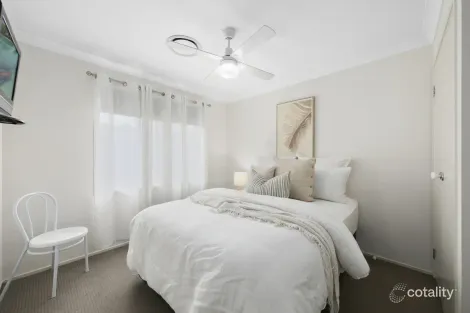 Property photo of 14 Bowerbird Close Aberglasslyn NSW 2320