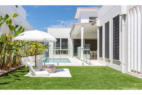 Property photo of 17 Elluisa Close Forster NSW 2428