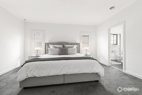 Property photo of 99 Oakview Parade Caroline Springs VIC 3023