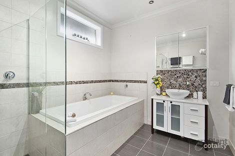 Property photo of 1 Yerrawa Drive Watsonia VIC 3087