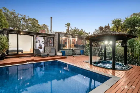 Property photo of 4 Howell Court Research VIC 3095