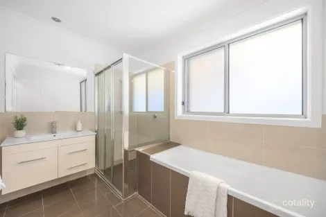Property photo of 2 Neidjie Close Bonner ACT 2914