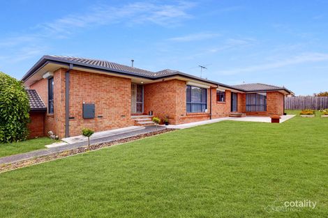 Property photo of 34 Browtop Road Narre Warren VIC 3805