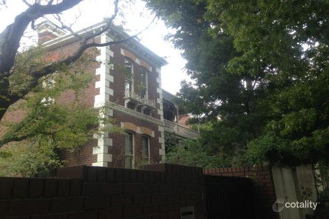 Property photo of 13 Balwyn Road Canterbury VIC 3126