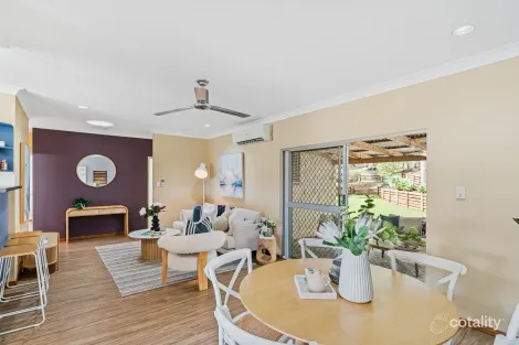 Property photo of 7 Harrison Close Kanimbla QLD 4870