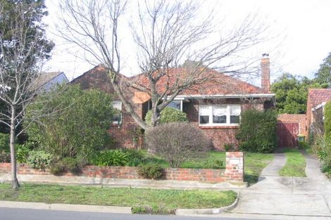 8 Iris St, Burwood, VIC 3125