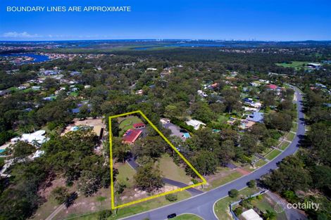 Property photo of 19 Clarence Drive Helensvale QLD 4212