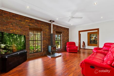 Property photo of 19 Clarence Drive Helensvale QLD 4212