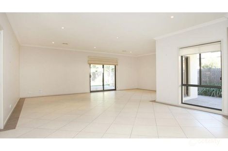 Property photo of 376 Gundaroo Drive Gungahlin ACT 2912