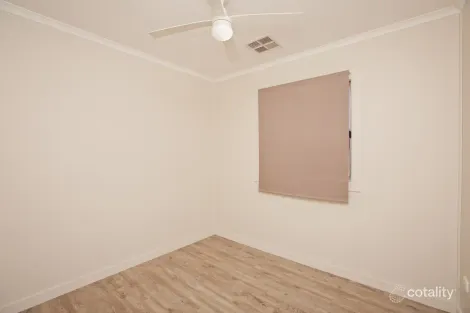 Property photo of 7 Wakaden Lane Griffith NSW 2680