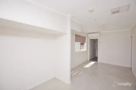 Property photo of 7 Wakaden Lane Griffith NSW 2680