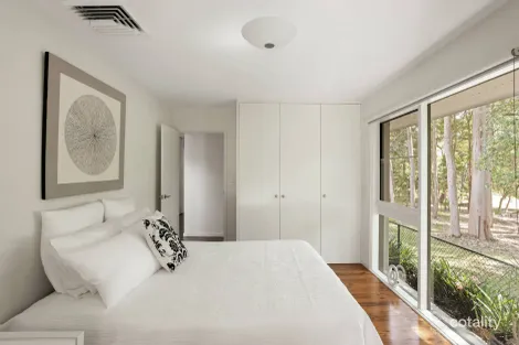 Property photo of 26 Greenway Drive Pymble NSW 2073