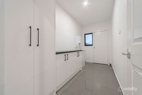 Property photo of 19 Havilland Drive Roxburgh Park VIC 3064