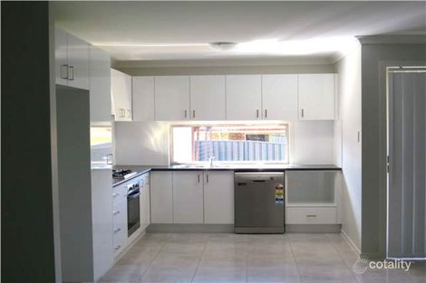 Property photo of 10 Creswell Street Wadalba NSW 2259