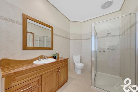 Property photo of 5 Mirbelia Crescent Mill Park VIC 3082