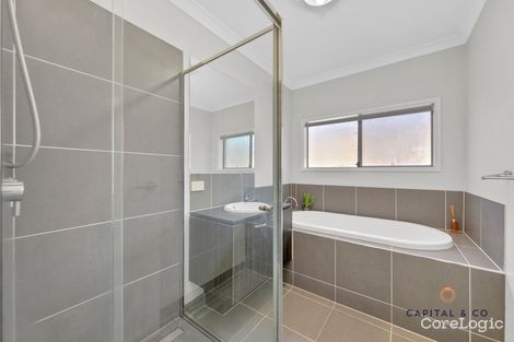 Property photo of 2 Sunrise Way Mickleham VIC 3064