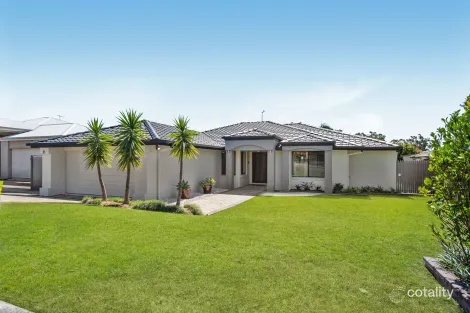 Property photo of 59 Charolais Crescent Upper Kedron QLD 4055
