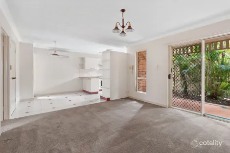 Property photo of 2/21 Pilba Street Chermside QLD 4032