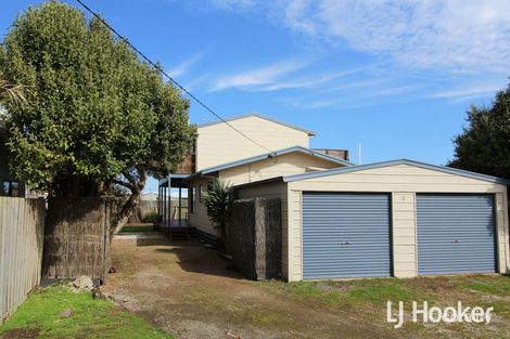 11 Barry St, Sunderland Bay, VIC 3922