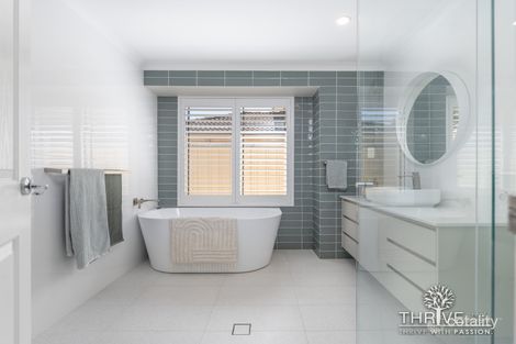 Property photo of 51 Kooralbyn Valley Crescent Jandakot WA 6164