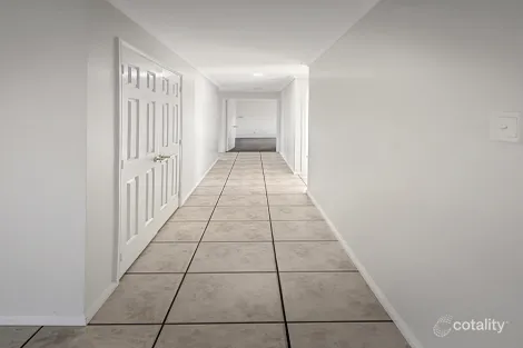 Property photo of 34 John Oxley Avenue Rural View QLD 4740