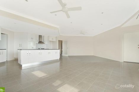 Property photo of 22 Noble Parade Lake Heights NSW 2502