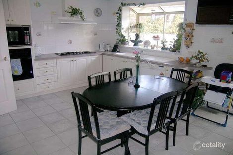 Property photo of 8 Jon Place Keysborough VIC 3173