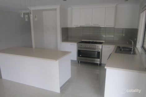 Property photo of 3 Tattle Grove Cranbourne East VIC 3977
