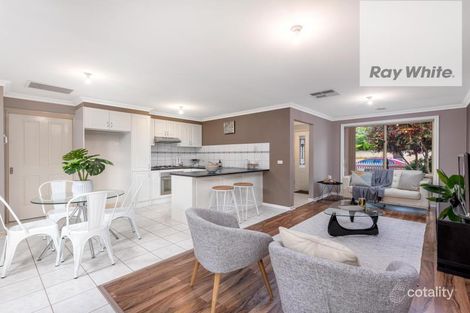 Property photo of 9 Conifer Close Mill Park VIC 3082