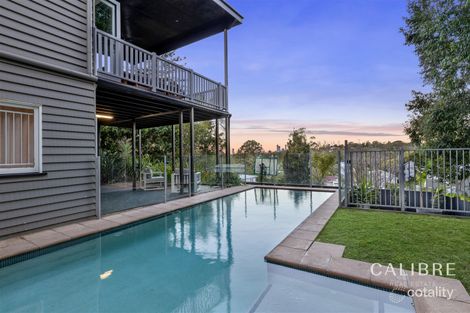 Property photo of 8 Davies Road Ashgrove QLD 4060
