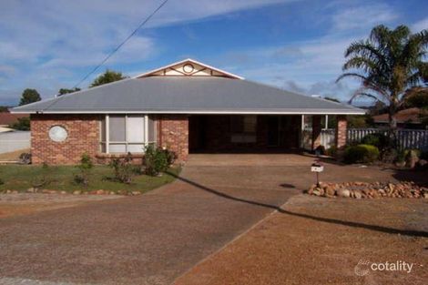 6 Collingwood St, Katanning, WA 6317